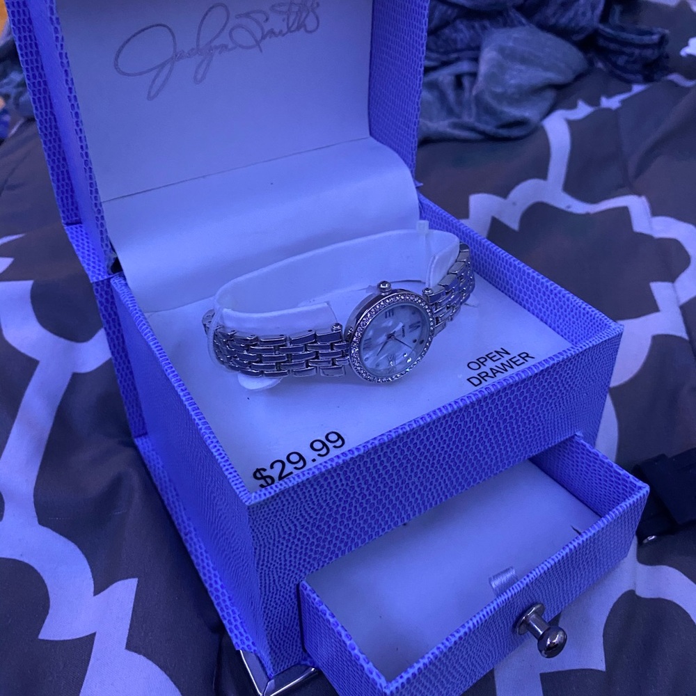 NWT Jaclyn Smith quartz watch